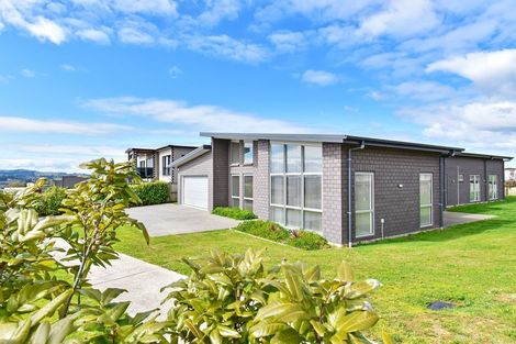 Photo of property in 5 Deol Drive, Pukekohe, 2120