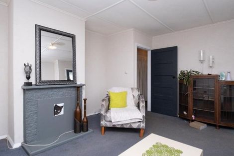 Photo of property in 2 Waihi Road, Hawera, 4610