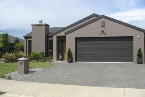 Photo of property in 12 Crombie Green, Northwood, Christchurch, 8051
