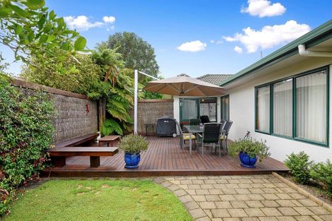 Photo of property in 8 Hoyte Place, Pukehangi, Rotorua, 3015