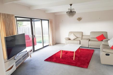 Photo of property in 2/12 King Richard Place, Browns Bay, Auckland, 0630
