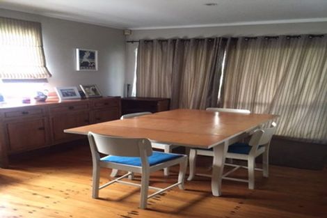 Photo of property in 1/18 Roberts Road, Glenfield, Auckland, 0629