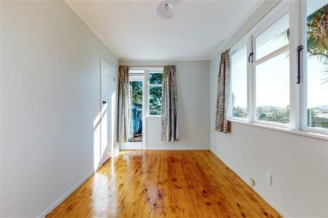 Photo of property in 14 Surprise Place, Cannons Creek, Porirua, 5024