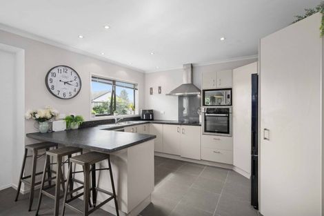 Photo of property in 7 Modello Lane, Waiuku, 2123