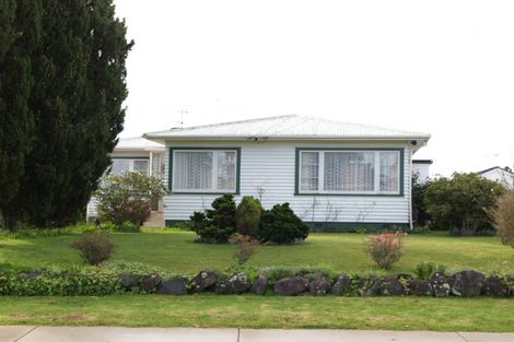 Photo of property in 35 Hallberry Road, Mangere East, Auckland, 2024