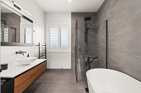 Photo of property in 58 Breadalbane Avenue, Havelock North, 4130