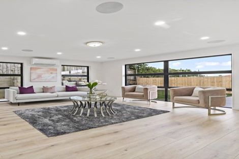 Photo of property in 11 Tawapou Close, Massey, Auckland, 0614