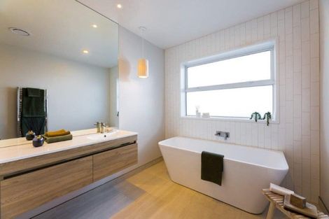 Photo of property in 2 Iwi Road, Baverstock, Hamilton, 3200