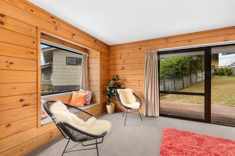 Photo of property in 47 Albatross Close, Whitby, Porirua, 5024