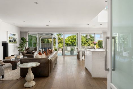 Photo of property in 22 Oceanview Road, Mount Maunganui, 3116