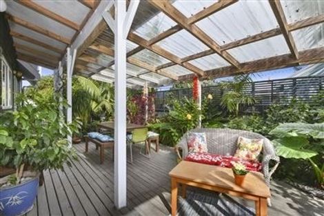 Photo of property in 1/1 Owens Road, Devonport, Auckland, 0624