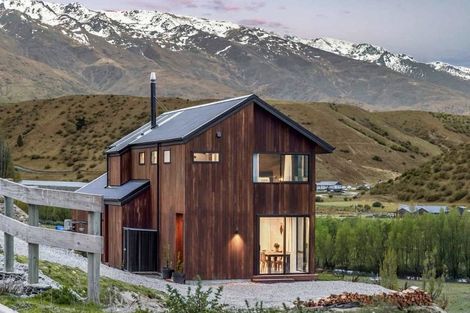 Photo of property in 2 Judare Drive, Lowburn, Cromwell, 9384