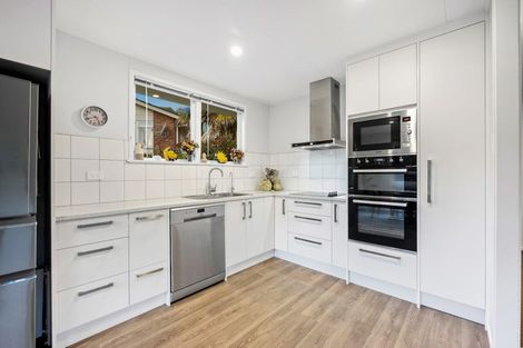 Photo of property in 59 Oreil Avenue, West Harbour, Auckland, 0618