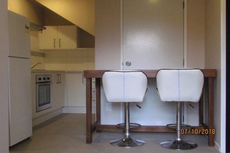 Photo of property in 16 Kerlin Crescent, West Harbour, Auckland, 0618