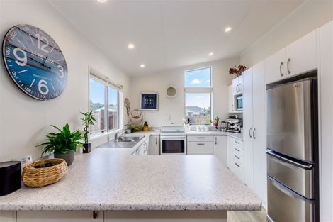 Photo of property in 110 Hillcrest Road, Raumati Beach, Paraparaumu, 5032