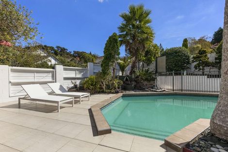 Photo of property in 203 Chelsea View Drive, Chatswood, Auckland, 0626