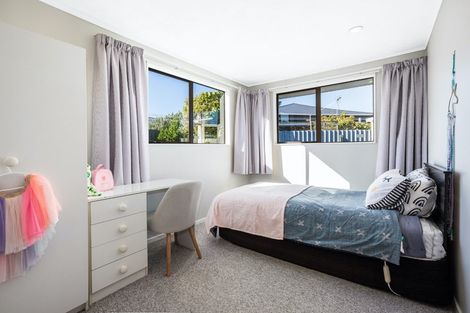 Photo of property in 2/27 Tama Street, Alicetown, Lower Hutt, 5010