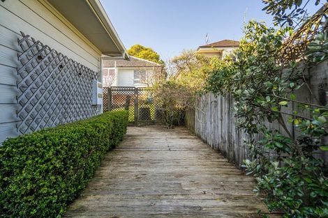 Photo of property in 2/49 Merani Street, Belmont, Auckland, 0622