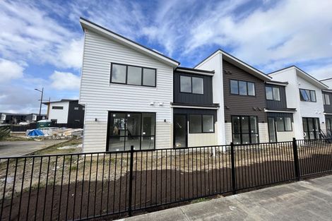 Photo of property in 1 Whawhaki Lane, Kumeu, 0810