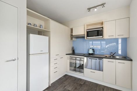 Photo of property in Westhaven Apartments, 21/127 Molesworth Street, Thorndon, Wellington, 6011