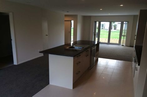 Photo of property in 60 Kuaka Drive, Takanini, 2112