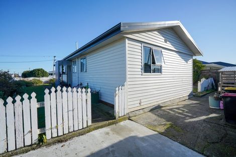 Photo of property in 44 Wicklow Street, Clifton, Invercargill, 9812