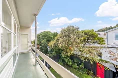 Photo of property in 2/110 Muritai Road, Eastbourne, Lower Hutt, 5013