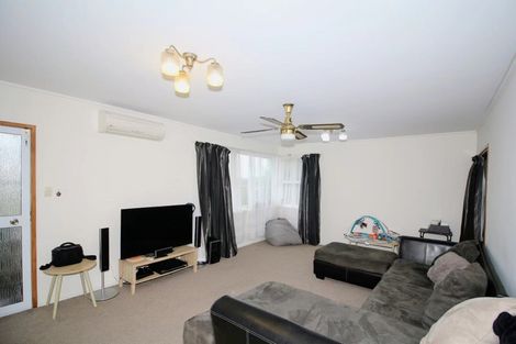 Photo of property in 2/7 Cascades Road, Pakuranga Heights, Auckland, 2010