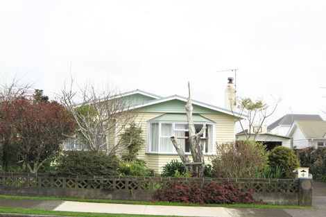 Photo of property in 4 Tokomaru Street, Welbourn, New Plymouth, 4312