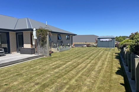 Photo of property in 15 Dove Place, Holmes Hill, Oamaru, 9401