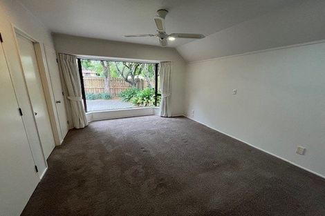 Photo of property in 2/31 Crescent Hills Court, Northpark, Auckland, 2013