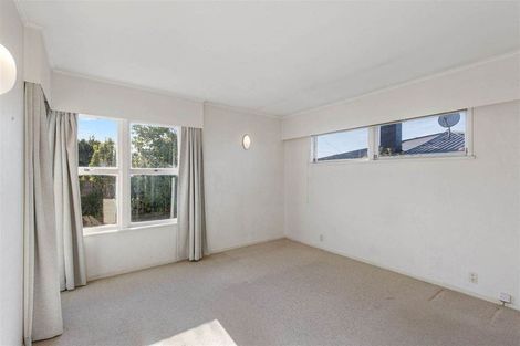 Photo of property in 6 Raines Avenue, Forrest Hill, Auckland, 0620