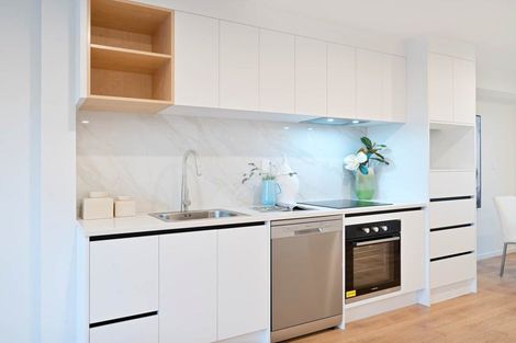 Photo of property in 4/11 Hereford Street, Te Atatu Peninsula, Auckland, 0610