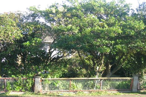 Photo of property in 114 Castor Crescent, Cannons Creek, Porirua, 5024