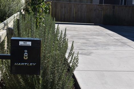 Photo of property in 8 Hartley Avenue, Carterton, 5713