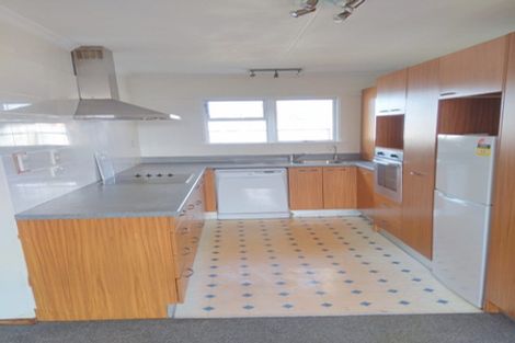 Photo of property in 3/14 Karamu Street, Strandon, New Plymouth, 4312