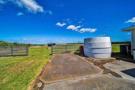 Photo of property in 253 Mawhitiwhiti Road, Normanby, Hawera, 4675