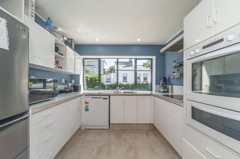 Photo of property in 9/14 Harriett Street, Thorndon, Wellington, 6011