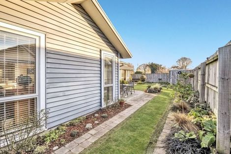 Photo of property in 28 Northwater Drive, Northwood, Christchurch, 8051