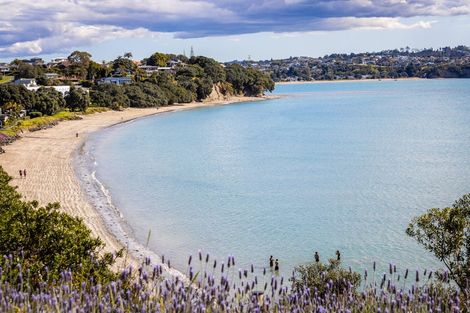 Photo of property in 79 De Luen Avenue, Tindalls Beach, Whangaparaoa, 0930