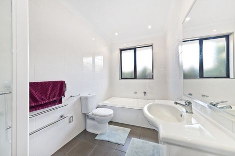 Photo of property in 29 Holbrook Way, Westmorland, Christchurch, 8025