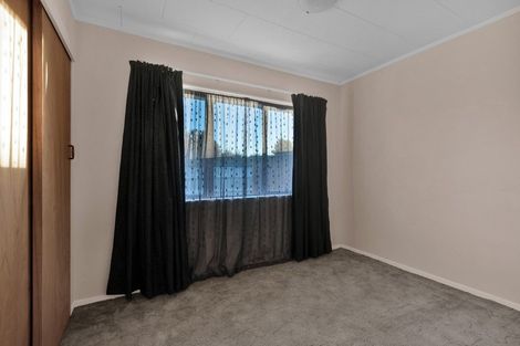 Photo of property in 8a Keats Place, Whalers Gate, New Plymouth, 4310