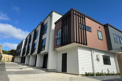 Photo of property in 8/28 Ludlow Terrace, Totara Vale, Auckland, 0627