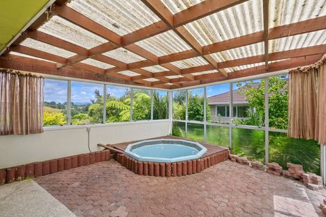Photo of property in 7 Bushview Place, Upper Vogeltown, New Plymouth, 4310
