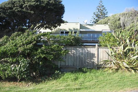 Photo of property in 2-4 The Esplanade, Raumati South, Paraparaumu, 5032