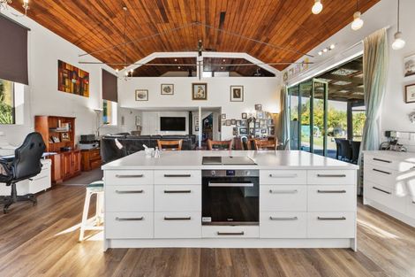 Photo of property in 284 White Road, Waipawa, Otane, 4277