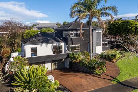 Photo of property in 11 Stevenson Way, Cockle Bay, Auckland, 2014
