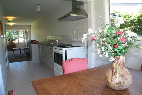 Photo of property in 4/11a Bayside Avenue, Te Atatu Peninsula, Auckland, 0610