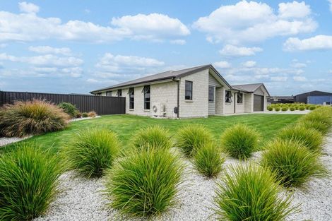 Photo of property in 15 Chatham Rise, Seaward Bush, Invercargill, 9812