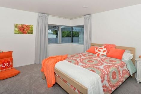 Photo of property in 2/249 One Tree Point Road, One Tree Point, 0118